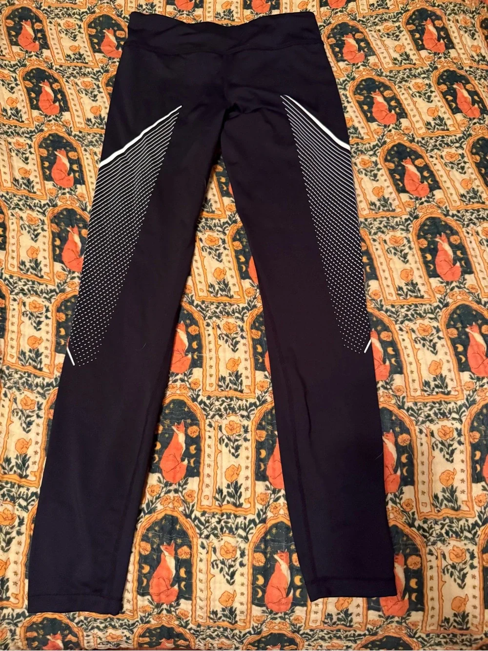 Nike Black Leggings with White Chevron and Stripe Panels